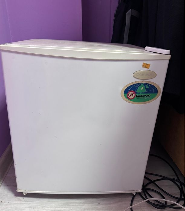 Продам мини холодилник