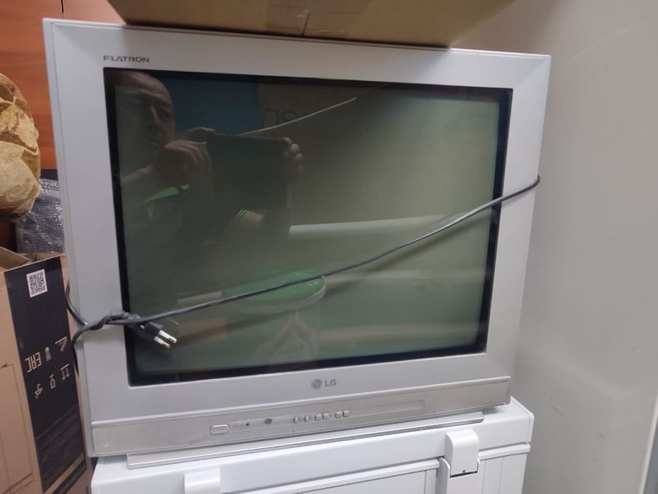 Телевизор LG в отличном состоянии
