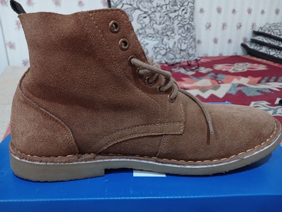 Замшевые ботинки