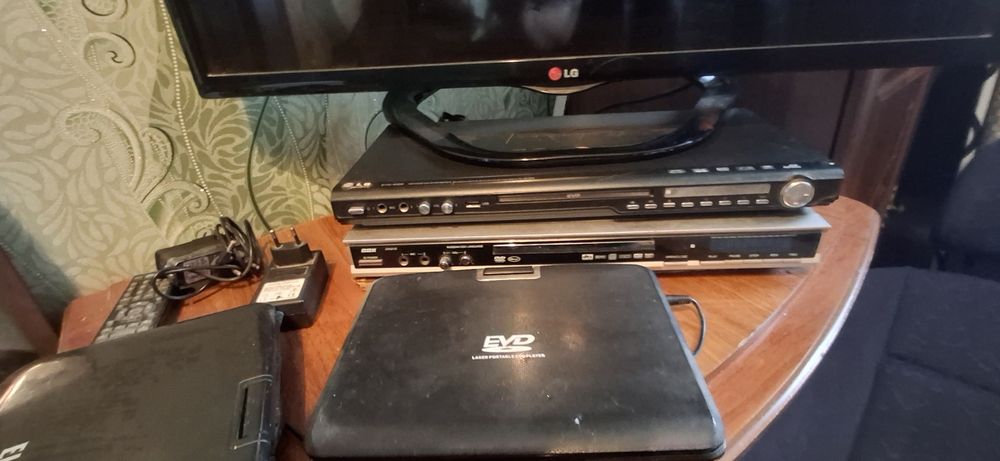 Продам двд с дисками