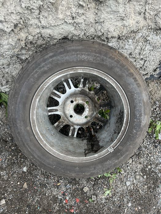 1 шт R15 ромашка от ауди 80 А4