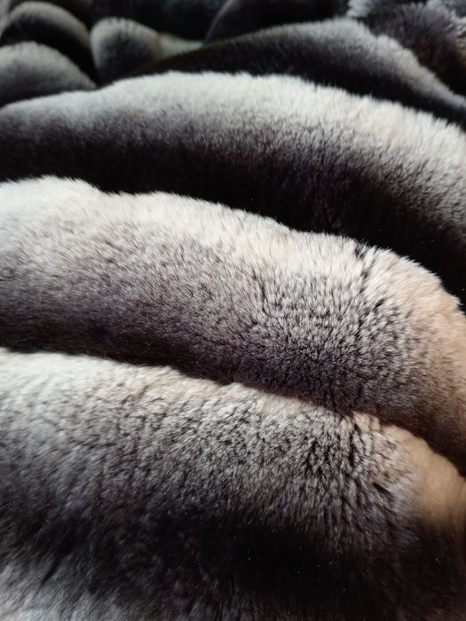 Продам натуральную шубу