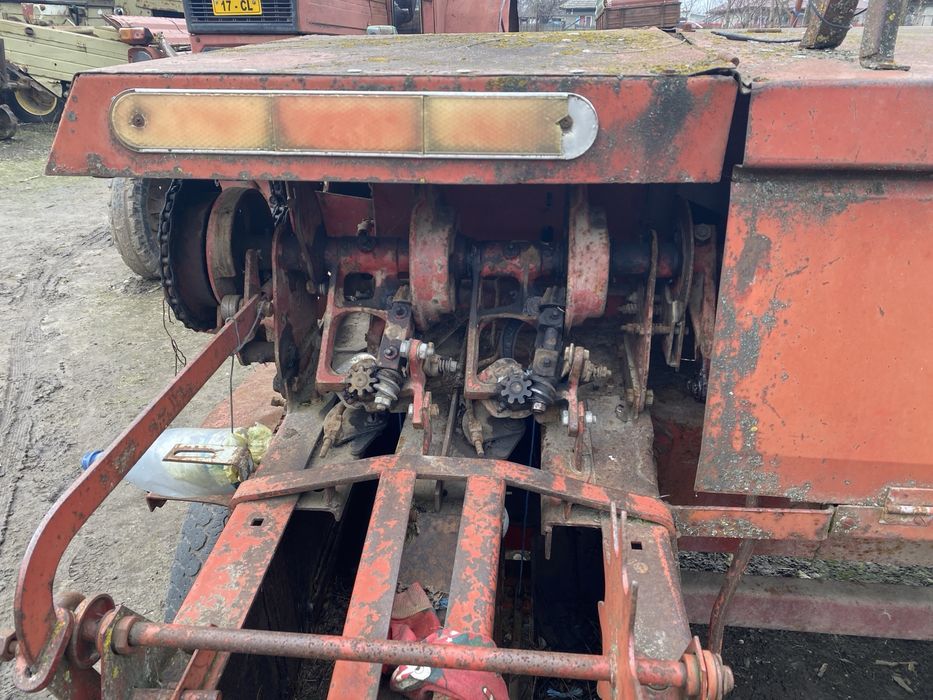 New Holland 270 presa baloti