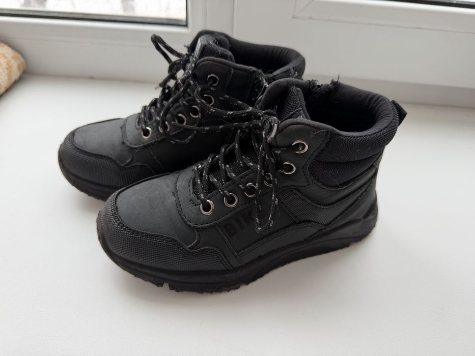 Продам детскую обувь для мальчика