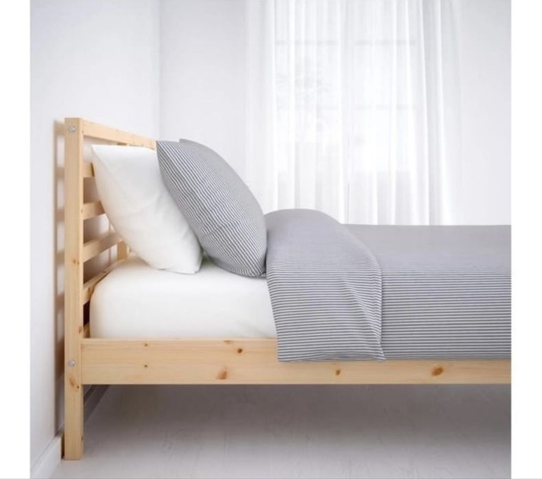 Двухспальная кровать IKEA