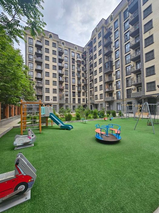 Dream House Продается 3 комнатная квартира ремонт 8-роддом, Глинка
