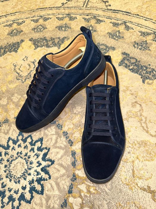 продается лаубетен 43-44 размер новый (Louboutin В наличии )