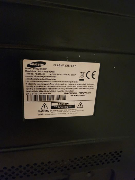 Vând Non-Smart Tv  diagonala 107