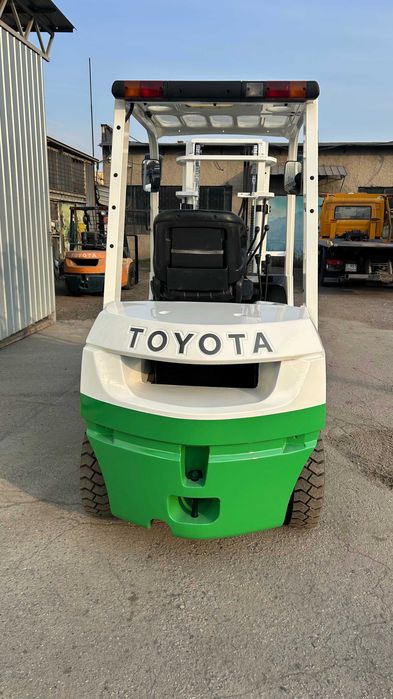 Продам Вилочный Погрузчик (кара)