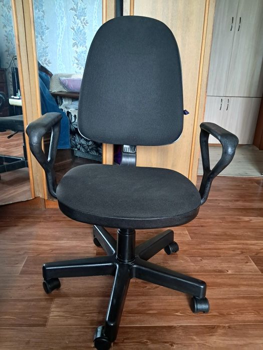 Продам кресло компьютерное