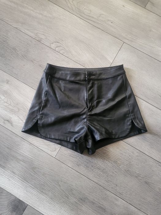 Vand pantaloni imitatie piele