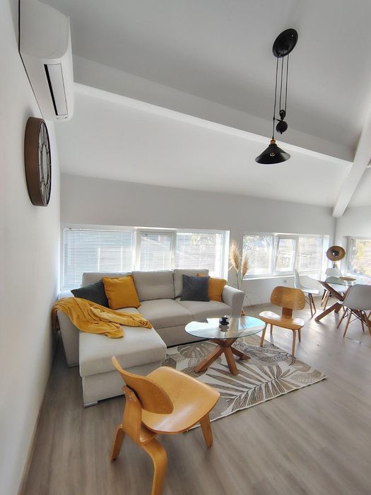 Дава се под наем Тристаен апартамент в Варна, Център - 90 кв.м за 1000 € - Снимка #2