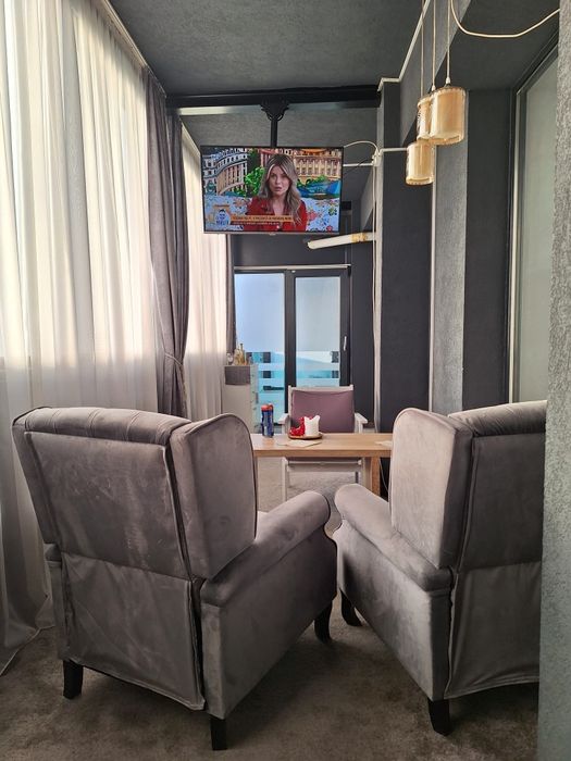 Vand apartament 3 camere cu dependente