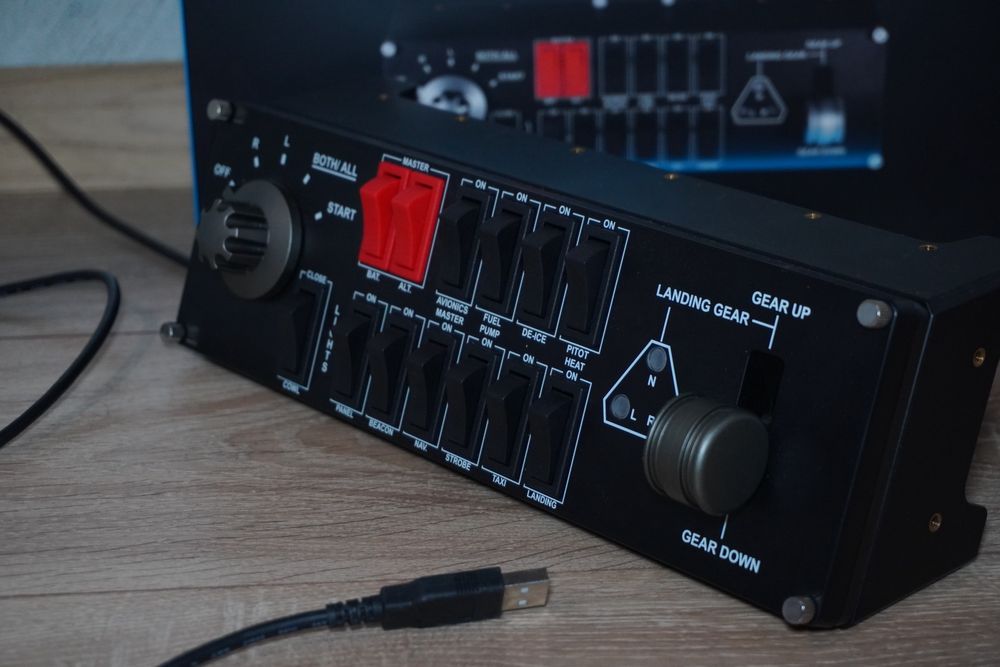 Logitech Flight Switch Panel + ГАРАНЦИЯ