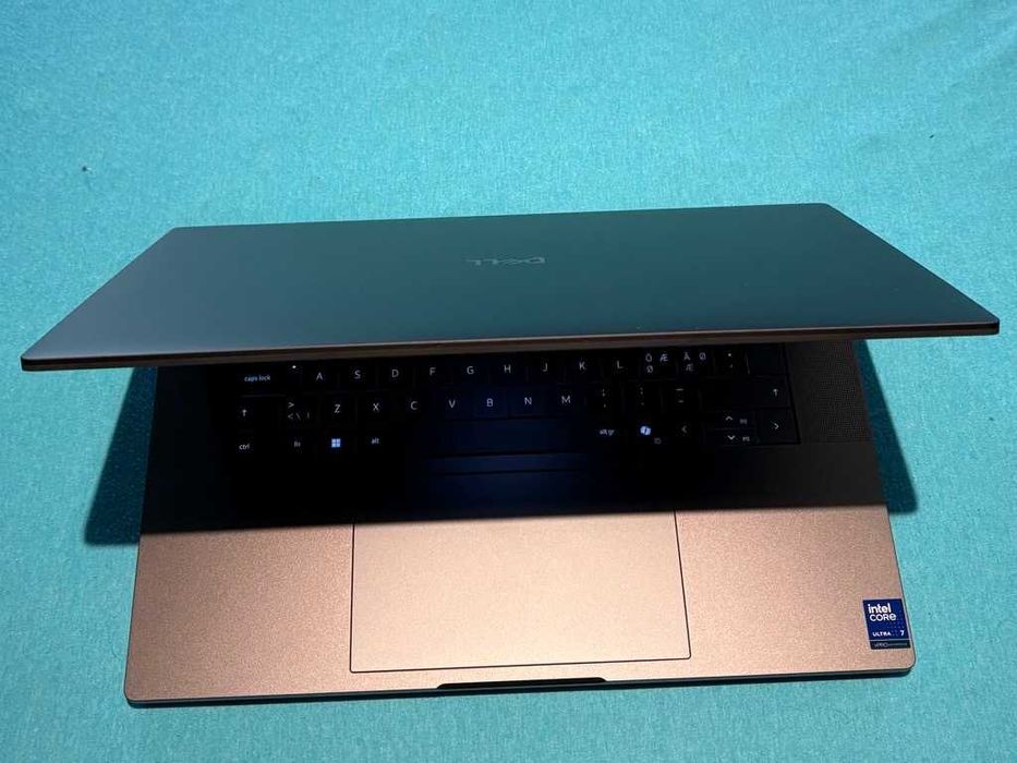 Dell PRO MAX 16 Plus 16"4K Ultra 7 265HX NVIDIA RTX PRO A1000 8GB 64/1