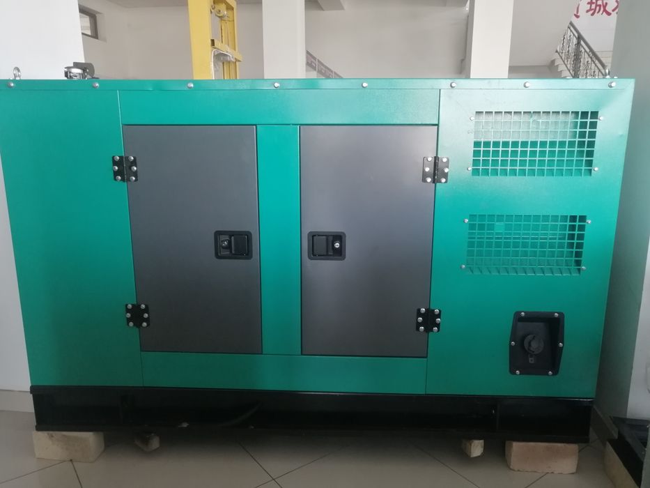 Дизельный генератор 30кВт с АВР