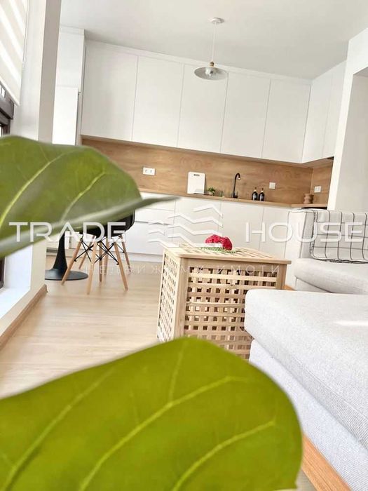 Дава се под наем Двустаен апартамент в Пловдив, Кършияка - 60 кв.м за 450 € - Снимка #1