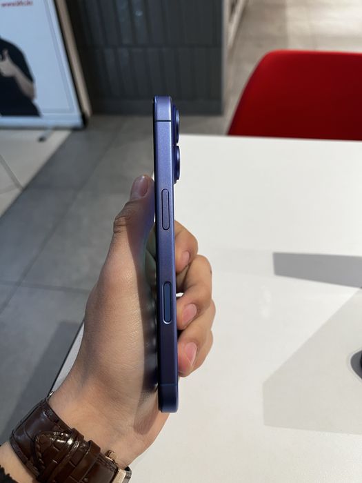 Продам айфон/iphone 16