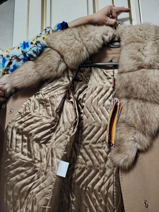 Yangi Ayollar paltosi, ko'ylak, jenfer sotiladi.