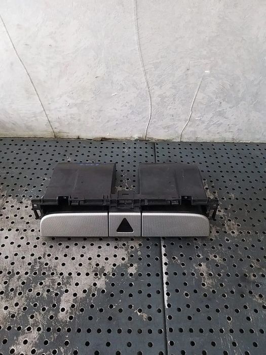 Sertare bord vw passat b6 3c 3c0858407