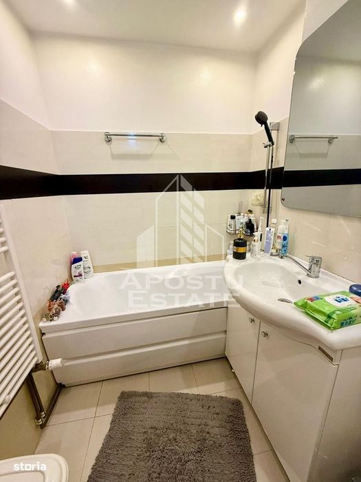 Apartament 3 camere de vanzare, Boxa, Zona Lipovei, Timisoara