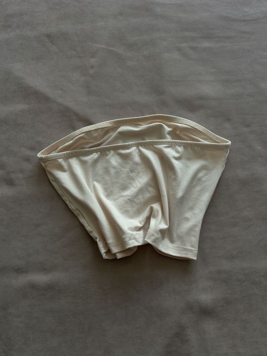 Светлобежово потниче без презрамки | Изчистен модел