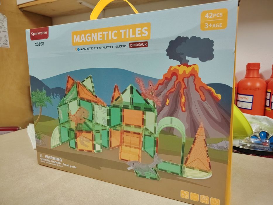 Joc construcție parc cu animalule, piese magnetice,