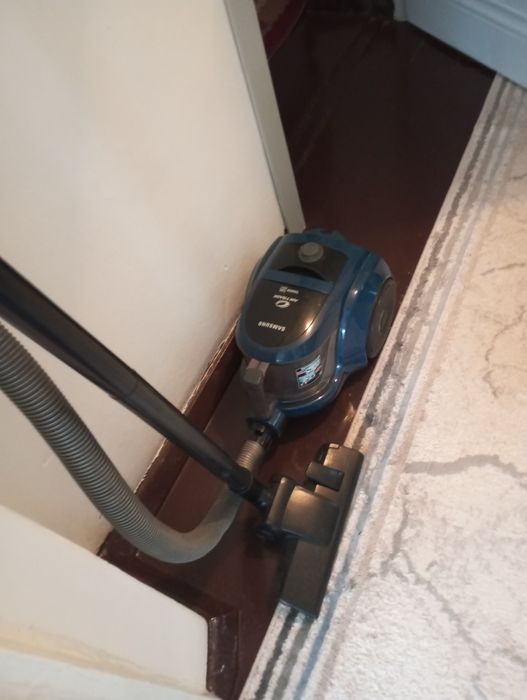 Продается пылесос в хорошем состоянии