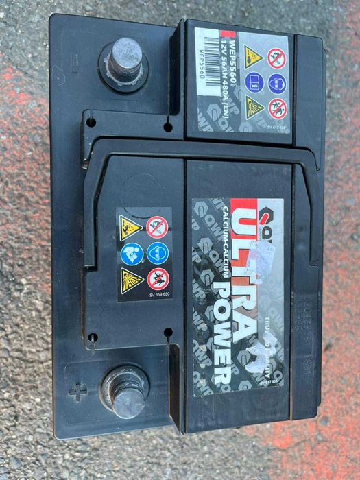 Vând baterie 12V 56 AH