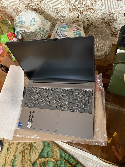 Lenovo 13пок Core-i7 новый