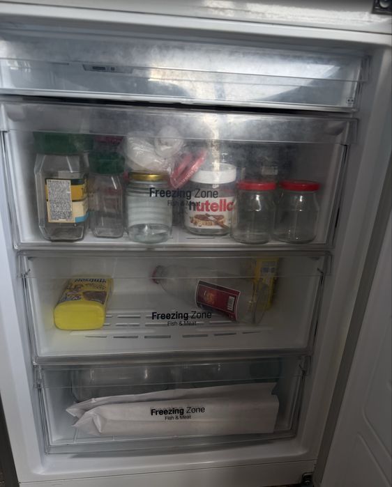 Продам холодильник, требуется замена мотора