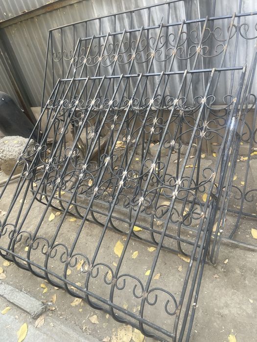 Продам решетки на окна и балкон 4 шт