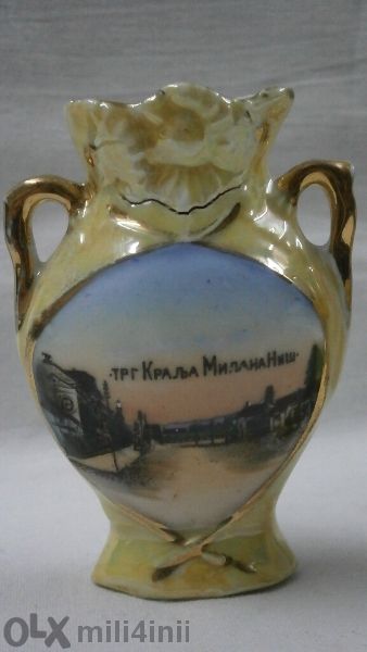 Стари порцеланови миниатюрни вазички, ръчно рисувани