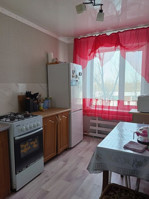 Продам 2 комнатную  квартиру