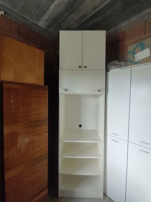 Set mobilier dormitor pat incorporat in mobila