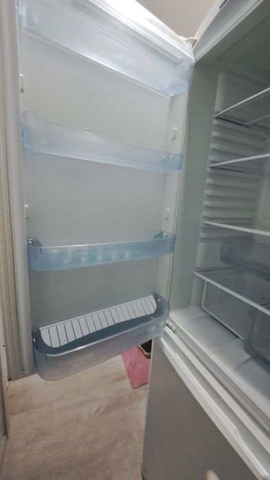 Холодильник indesit