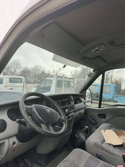 Renault Master 2.5 dci 100кс