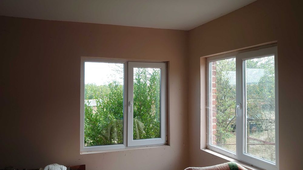 Двуетажна къща в село Сламино