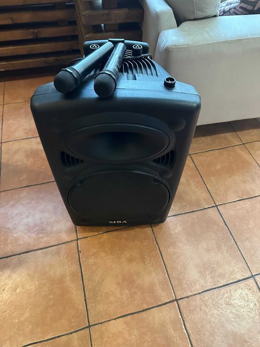 Караоке колона с два микрофона