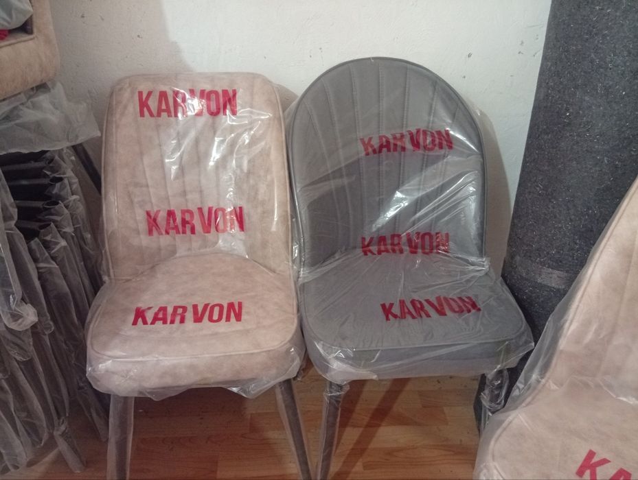 Kafe oshxona restoran uy ovqatlanish uchun stol stul