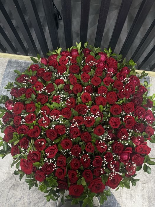 Букет из красных роз