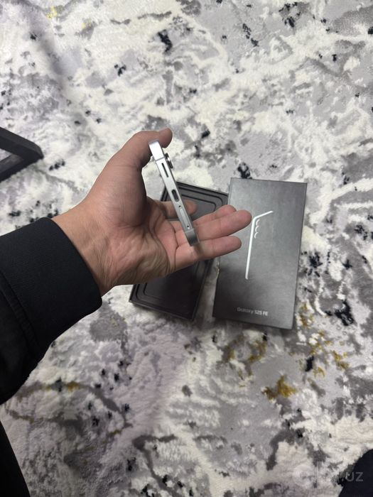 Samsung S25  F E