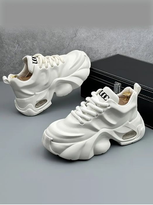 Ayollar va erkaklar uchun trentdaki kirasofka