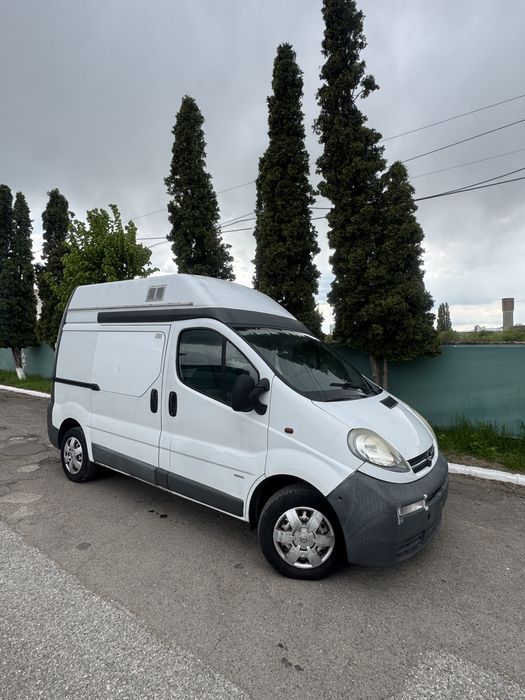 Opel Vivaro, Renault Trafic , Model inalt