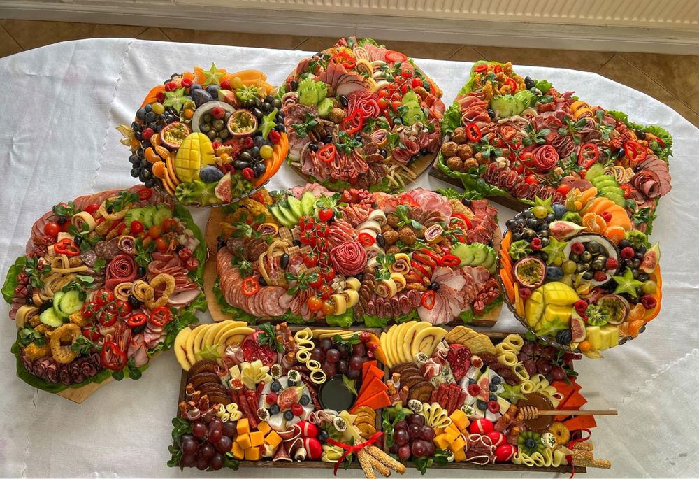 Platouri aperitive festive