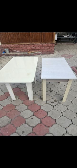 кухонные столы 2шт