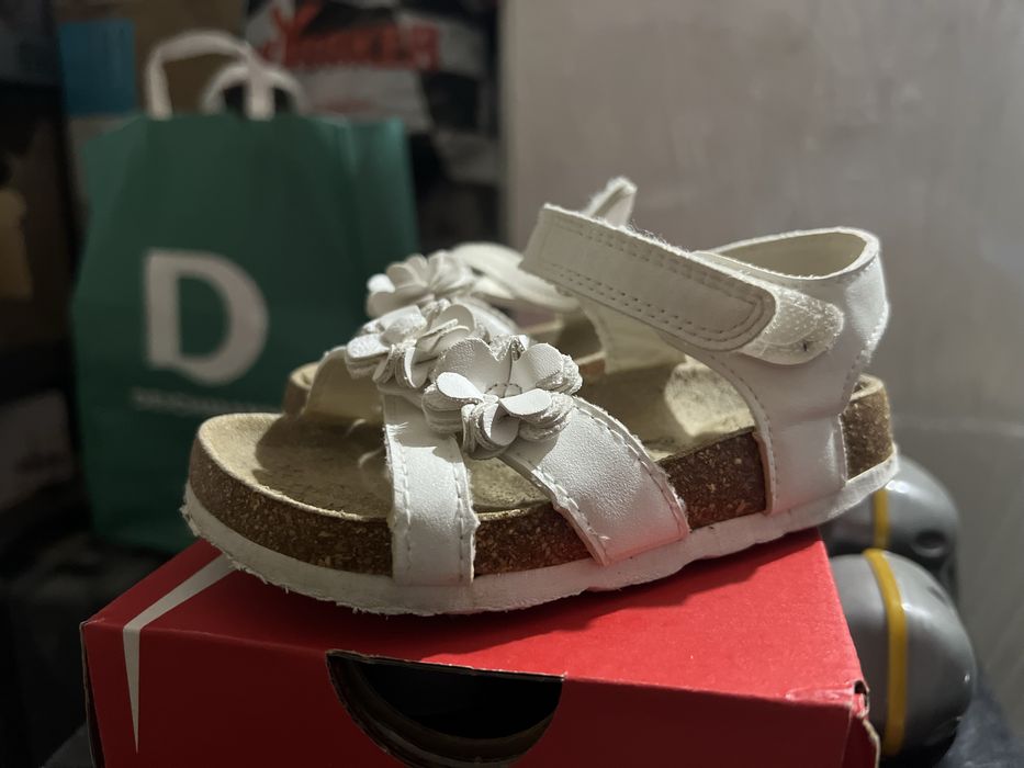 Детски маратонки, ръкавици , сандали new balance, nike