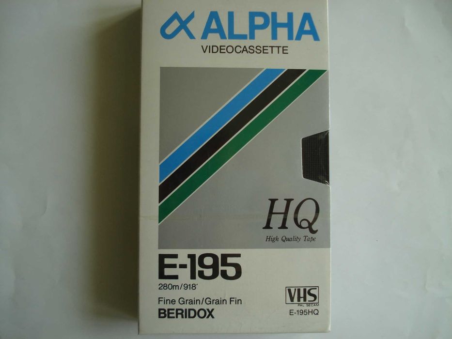 Аудиокассета и видеокассета новые