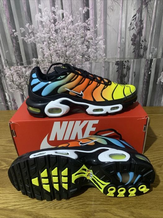 Nike Air Max Plus "Tropical Gradient" HV2526-001
