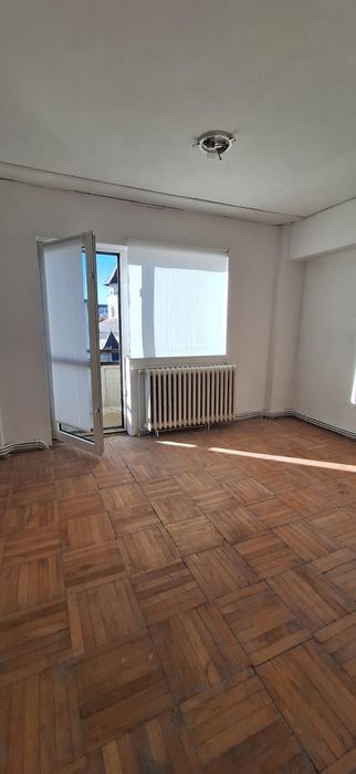 Vând apartament 3 camere, 73,52 mp, Fălticeni, centru